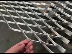 مش فلزی منبسط گالوانیزه با سوراخ الماس 25 * 50 میلی متر 1.2 * 2.4 متر