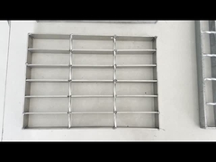 ISO9001 دندانه دار مسطح فولادی گالوانیزه راهرو مشبک فلزی درایو راه آهن OEM