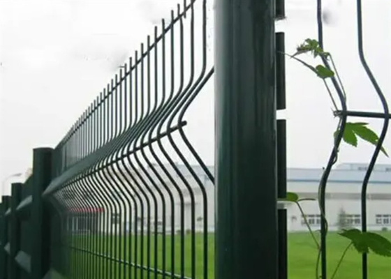گالوانیزه شده 3D Curvy Fence برای باغ خانه مدرسه یا زمین بازی
