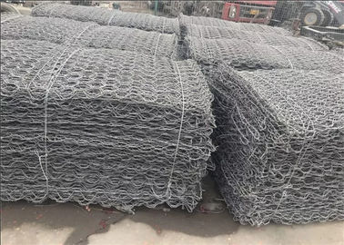 سبدهای مش مشبک پر شده از دیوار Rock Rock