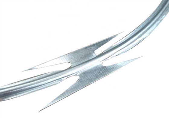 سیم تیغ سیم خاردار گالوانیزه داغ Q195 Cbt-65 قطر سیم پیچ 900 میلی متر